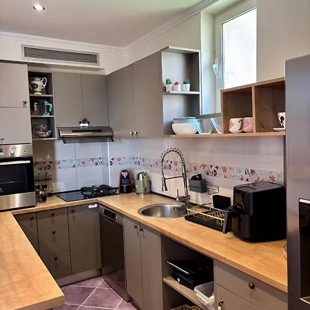 Zara Apartman